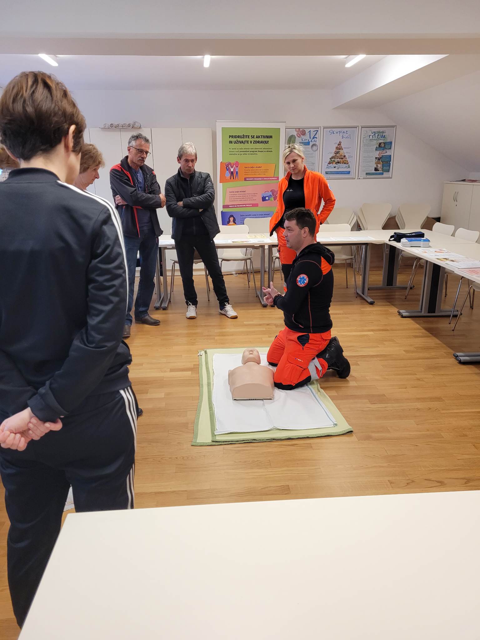 Temeljni postopki oživljanja ob dnevu odprtih vrat CKZ, marec 2023