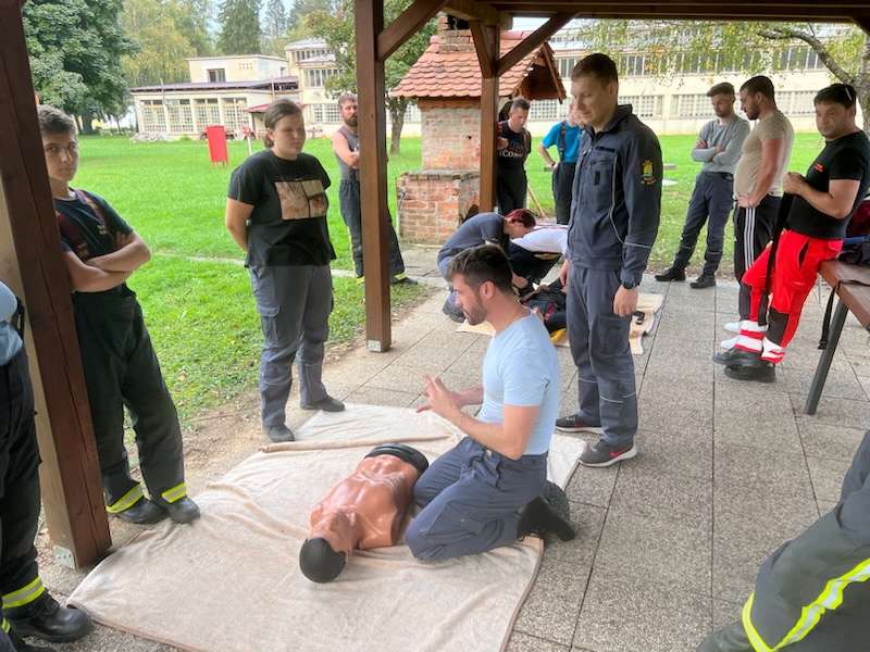 Predstavitev dela NMP gasilskim pripravnikom, Obrežje