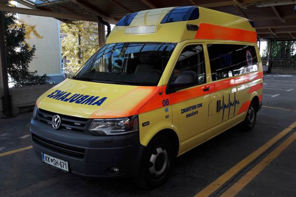 Sanitetna specialna vozila - VW Transporter – letnik 2011 - RV08
